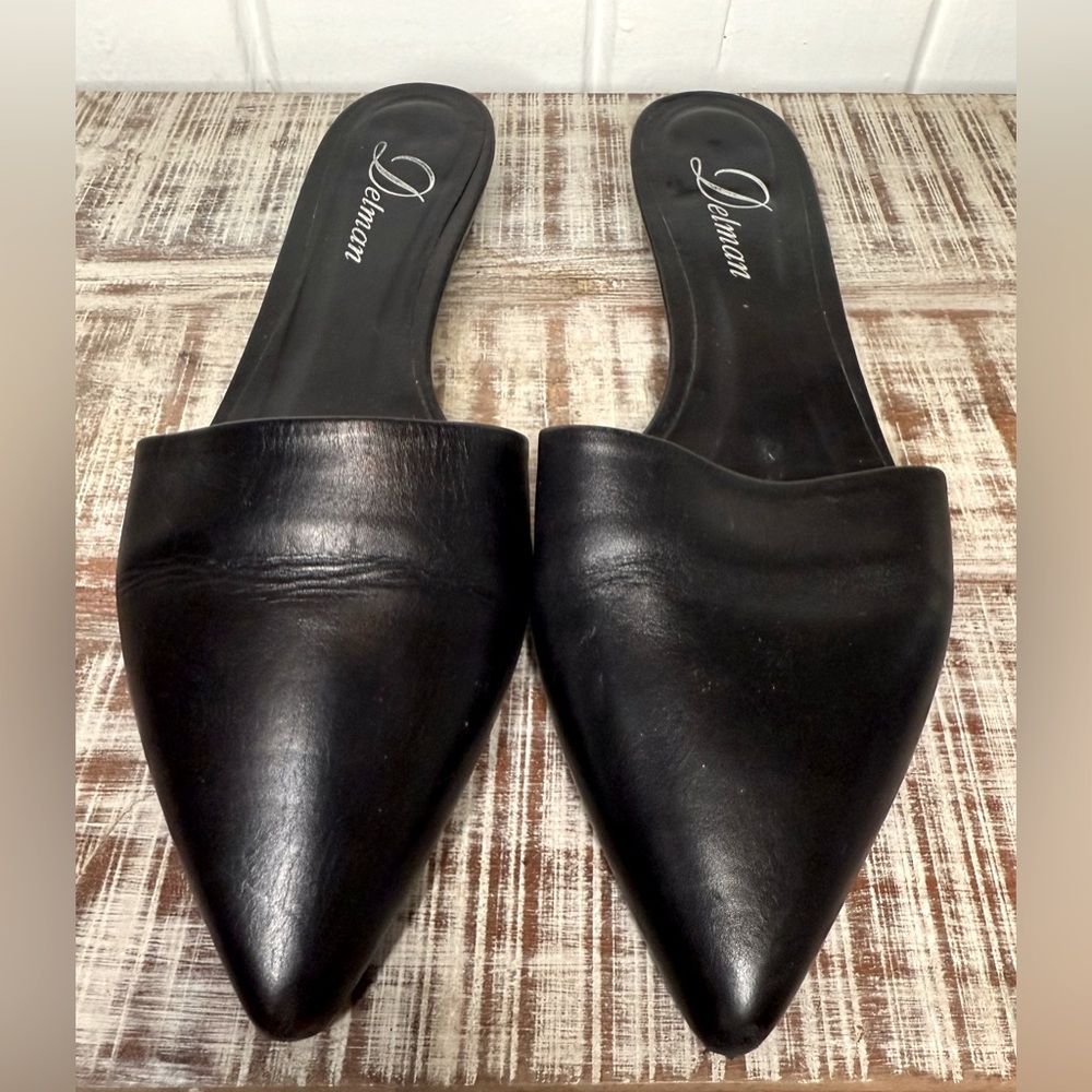 DELMAN FLATS W/ GOLD KITTEN HEEL Sz 7.5